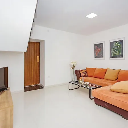 Gorgeous In Brela With House Sea View Holiday home