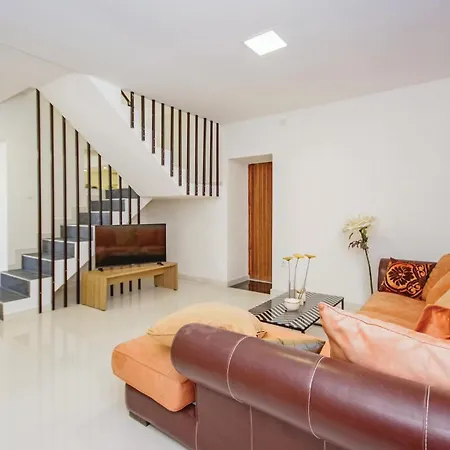 Gorgeous In Brela With House Sea View Holiday home Baska Voda