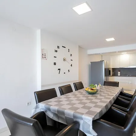 Gorgeous In Brela With House Sea View Holiday home *