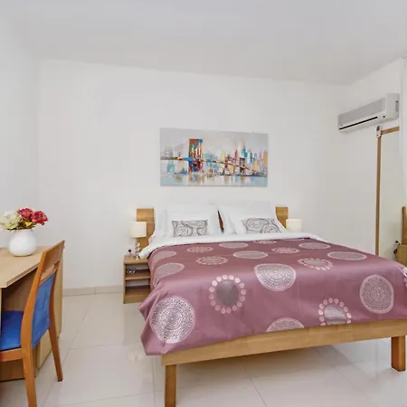 Holiday home Gorgeous In Brela With House Sea View Baska Voda