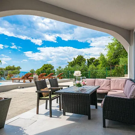 Gorgeous In Brela With House Sea View Holiday home Baska Voda
